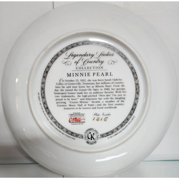 Legendary Ladies Minnie Pearl Plate #1315 Gold Trim + Holder Cumberland Registry - Picture 8 of 12